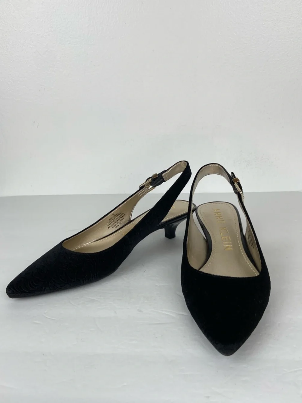 Anne Klein Expert Velvet Pump Shoes Size 7 M Black Sling Back Preppy Elegant - Picture 1 of 12